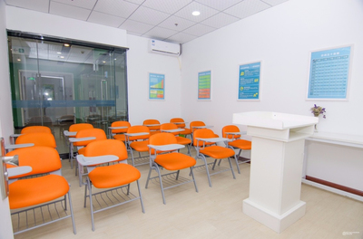 【電話客服就業(yè)前景】創(chuàng)課教育咨詢2020年電話客服待遇怎么樣